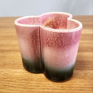 Vintage MCM Hull Pottery Trefoil Ombré Pink and Green Vase #121